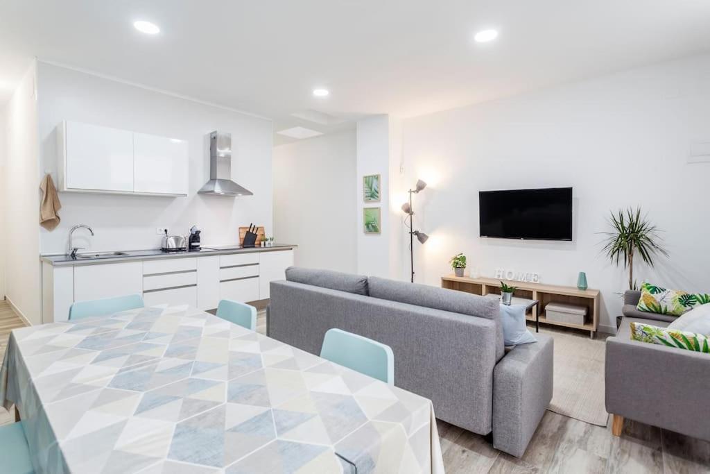 Apartamento Nuevo Cerca De La Playa Y Del Centro Valencia Buitenkant foto